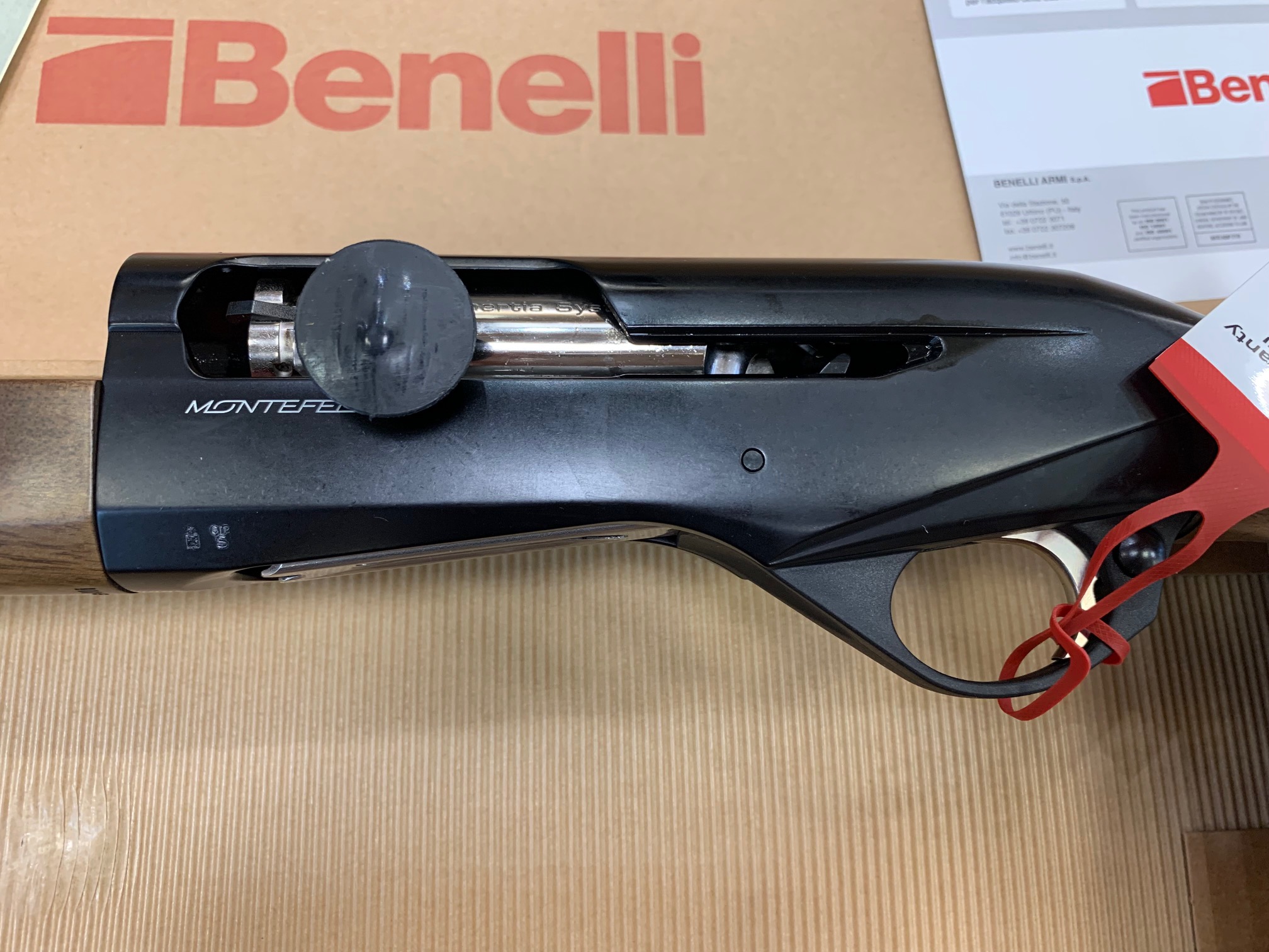 ESCOPETA BENELLI MONTEFELTRO WOOD ZURDO NOVEDAD