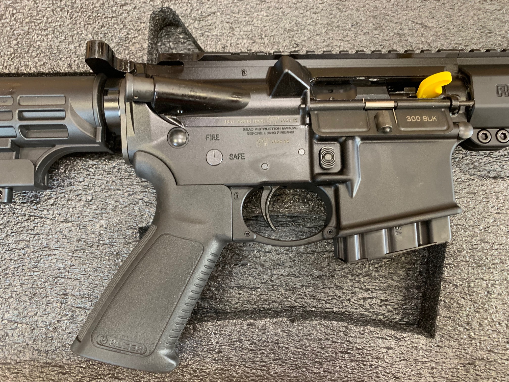 RIFLE RUGER AR-556 CAL 300 AAC BLK