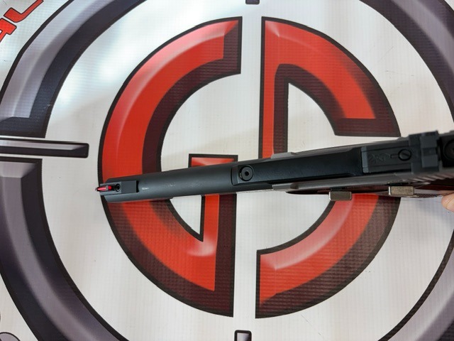 PISTOLA BROWNING BUCK MARK CALIBRE 22 LR